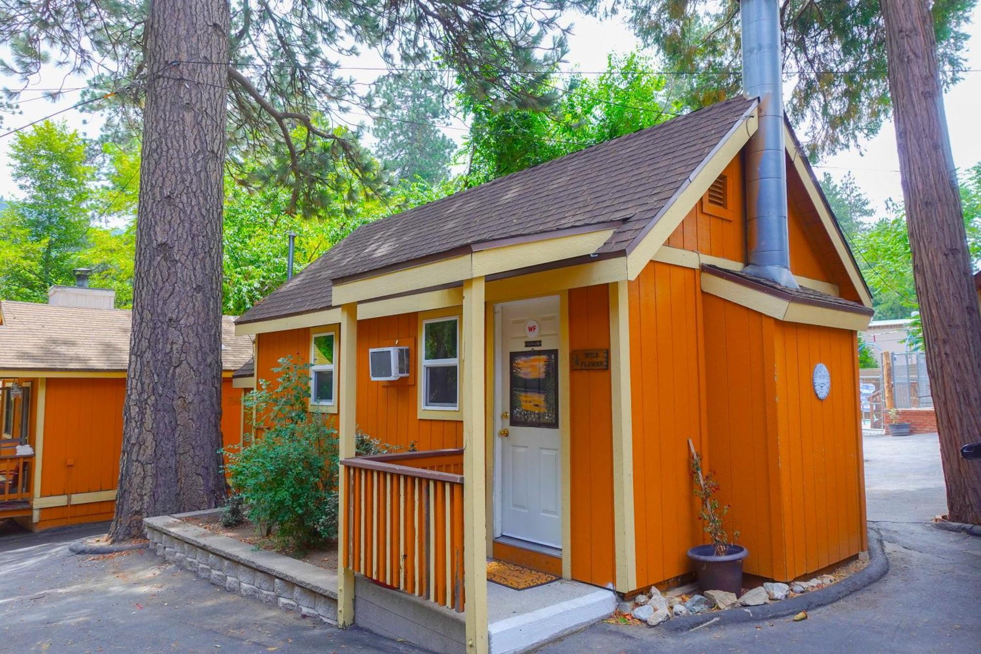 Sleepy Hollow Cabins & Hotel Crestline Luaran gambar