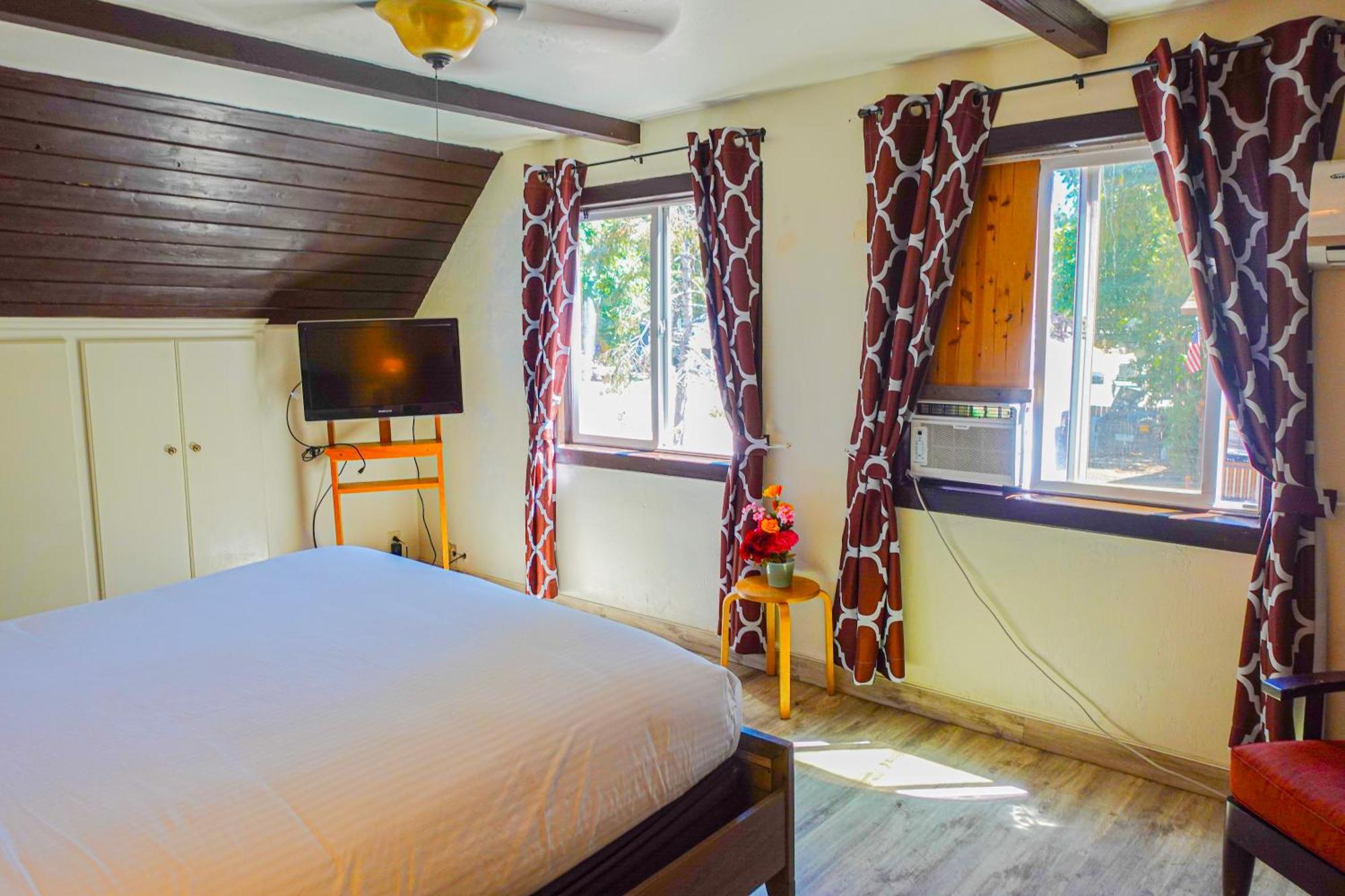 Sleepy Hollow Cabins & Hotel Crestline Luaran gambar
