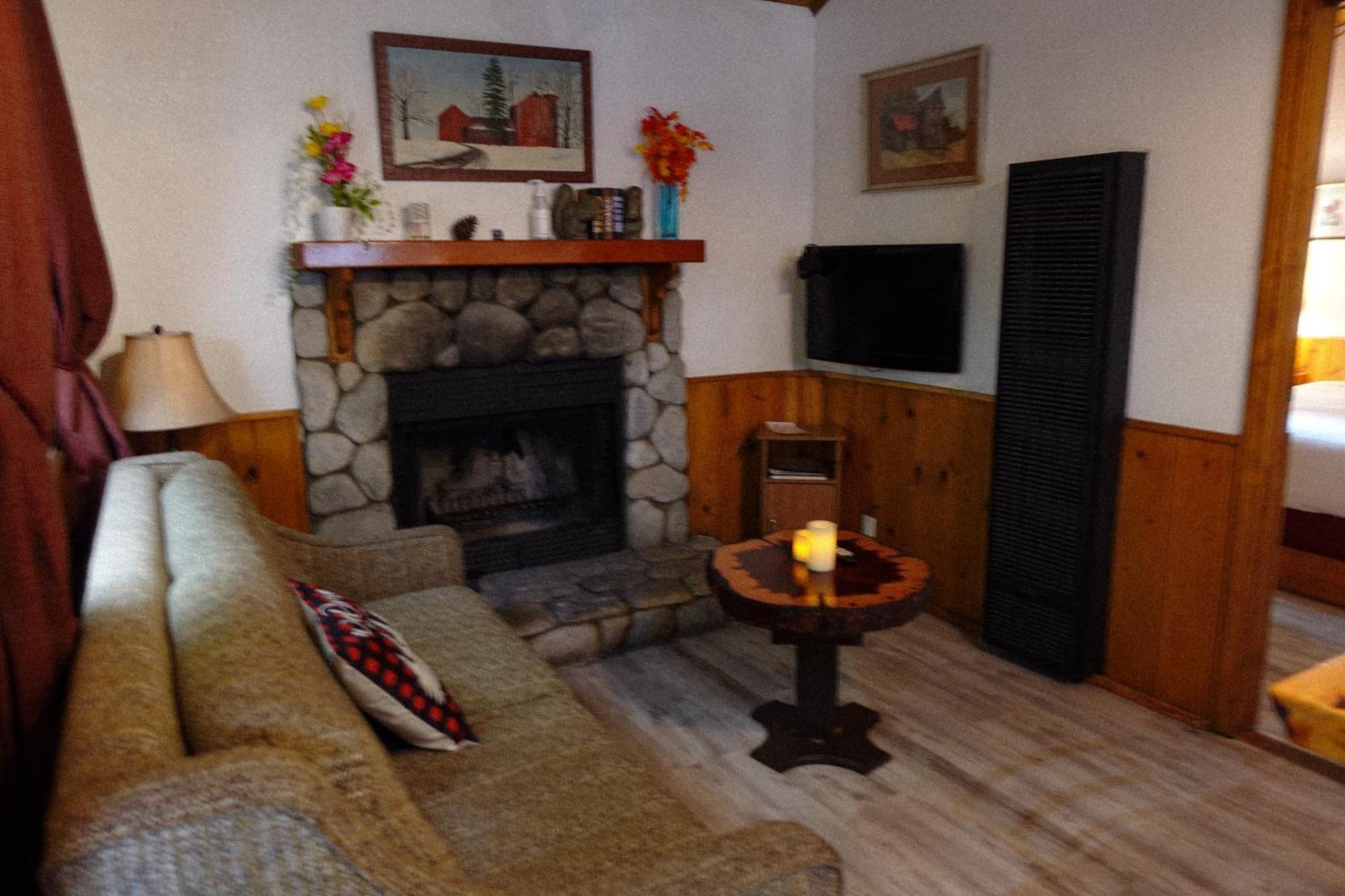 Sleepy Hollow Cabins & Hotel Crestline Luaran gambar