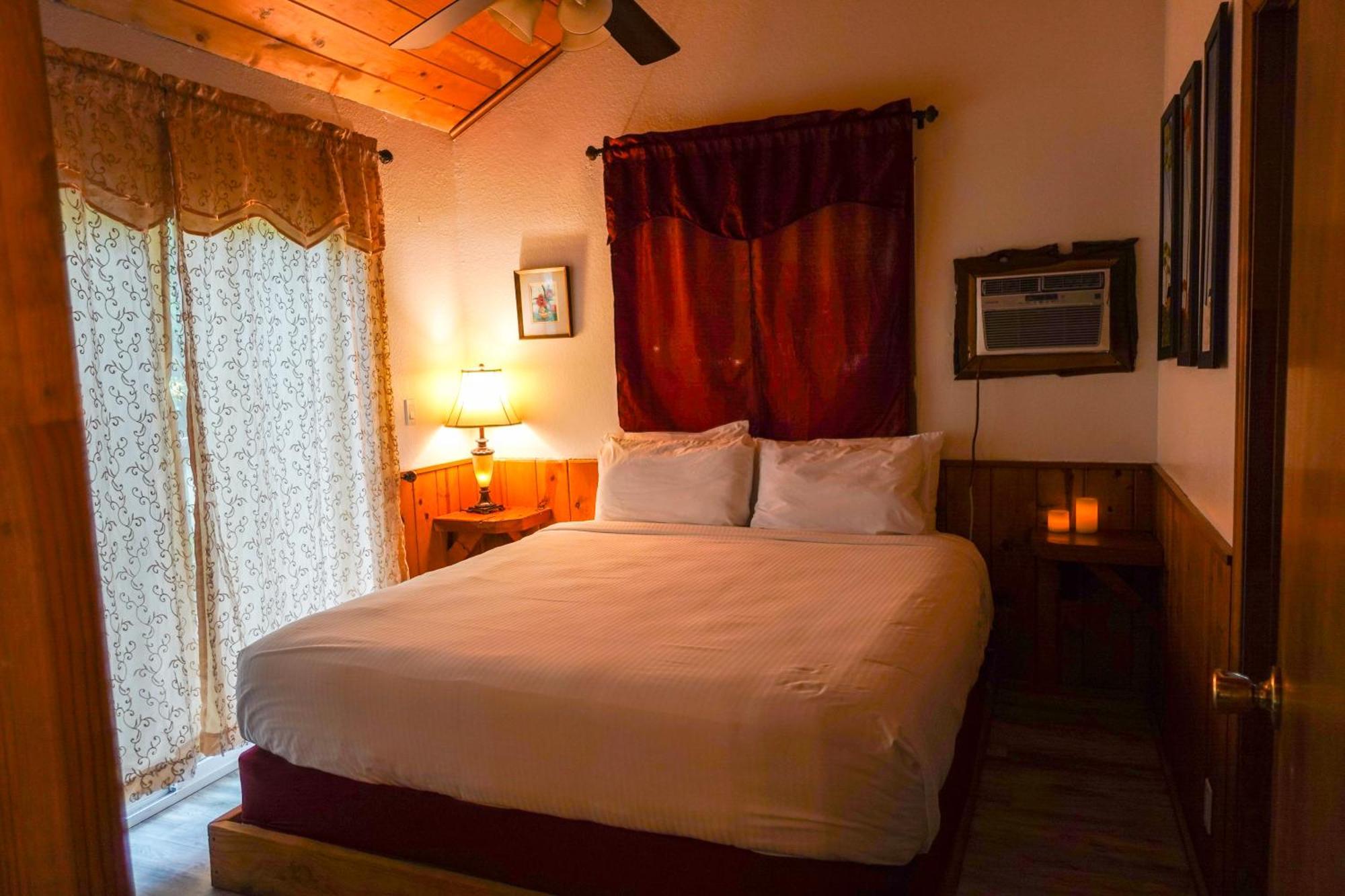 Sleepy Hollow Cabins & Hotel Crestline Luaran gambar
