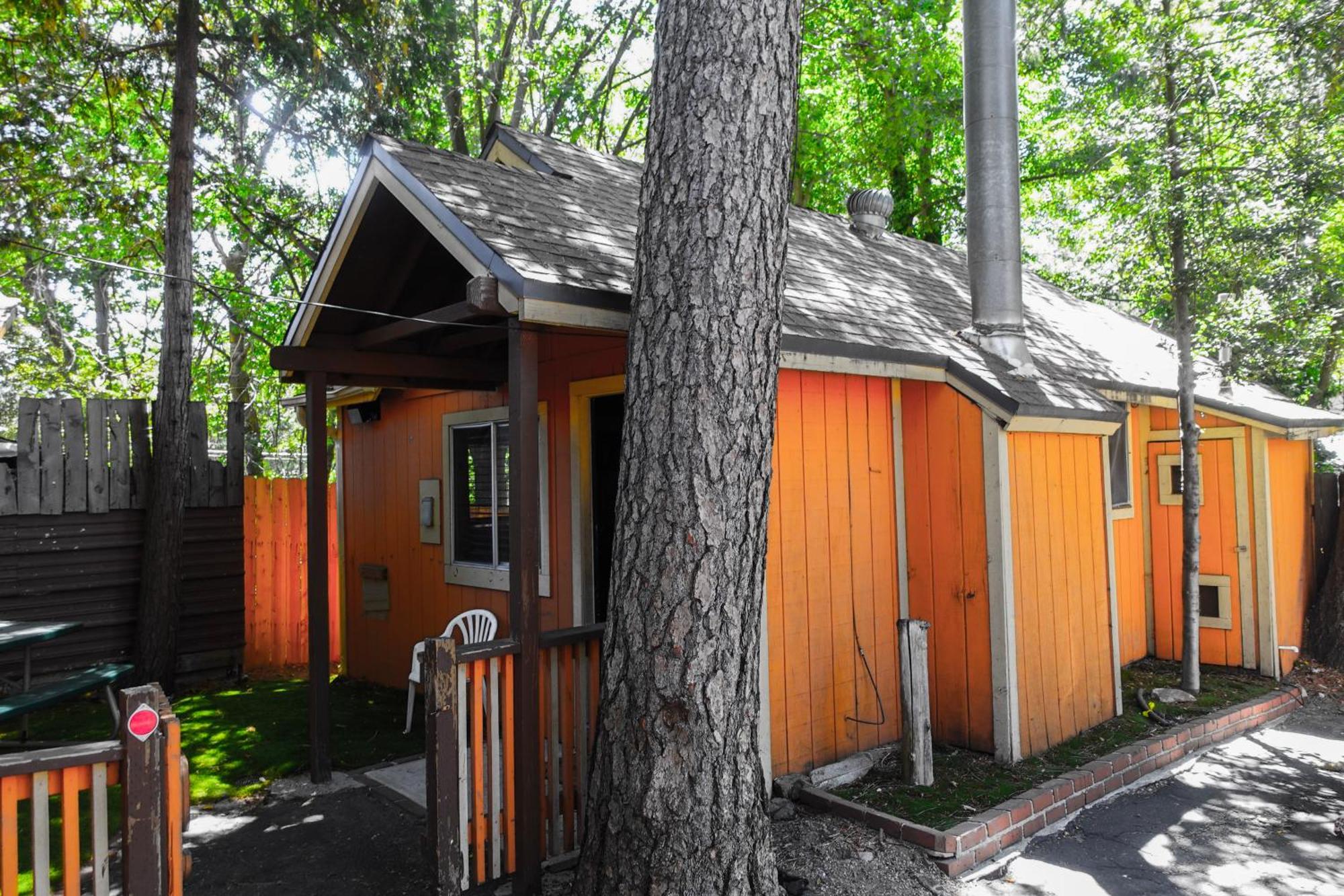 Sleepy Hollow Cabins & Hotel Crestline Luaran gambar