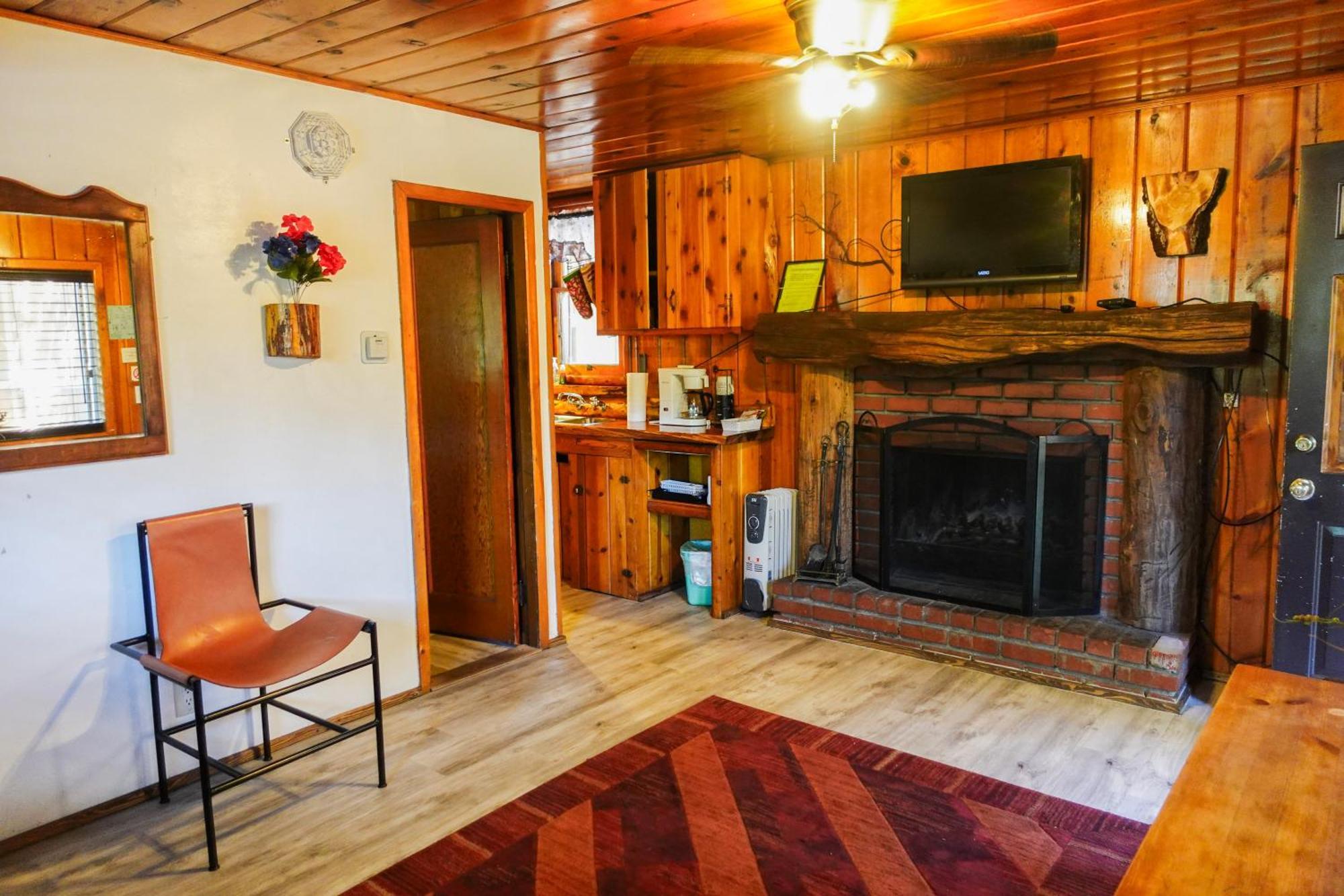 Sleepy Hollow Cabins & Hotel Crestline Luaran gambar